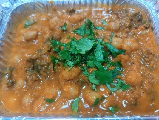 Ahanyas Chickpea & Potato Curry & 3 Rotis